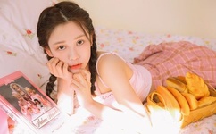 国产AV国片偷人妻麻豆潘甜